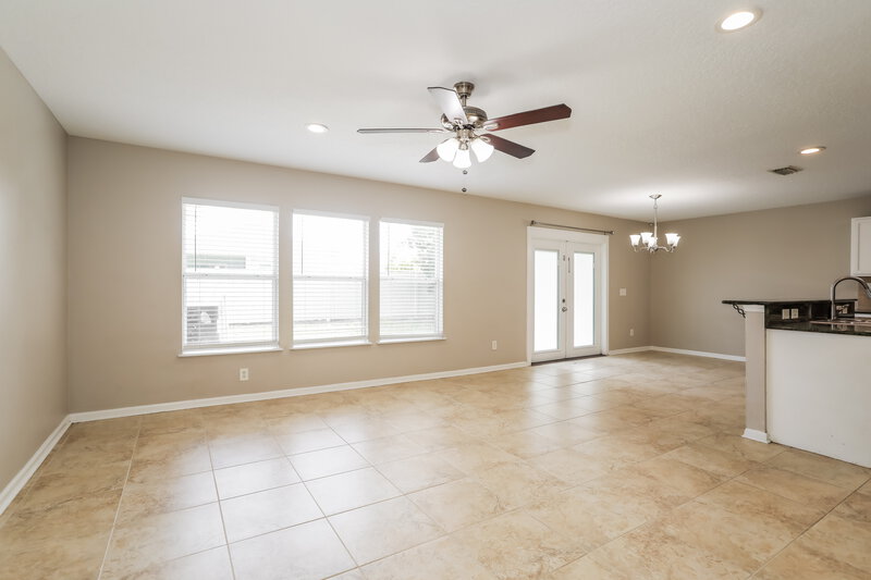 1,745/Mo, 7109 Beekman Lake Dr Jacksonville, FL 32222 Living Room View 2