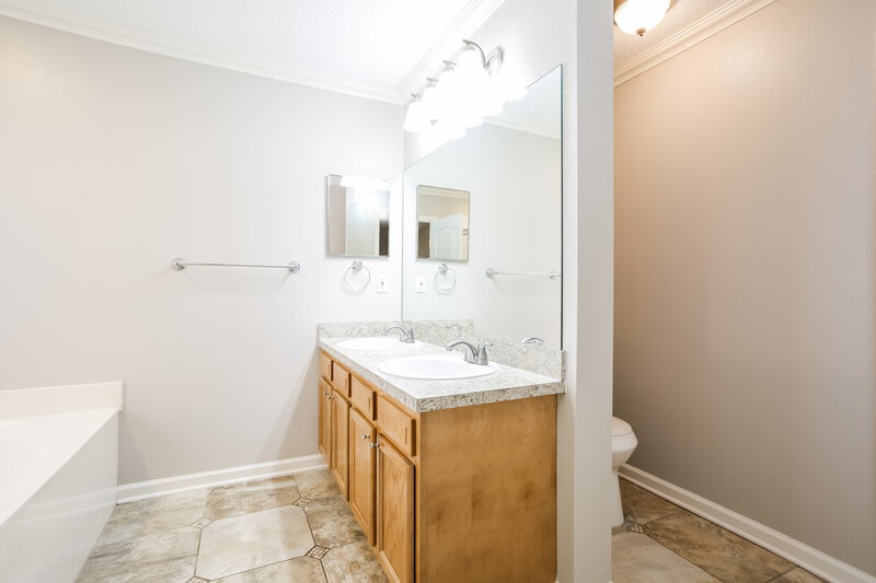 2,710/Mo, 1322 Dunns Lake Dr Jacksonville, FL 32218 Main Bathroom View
