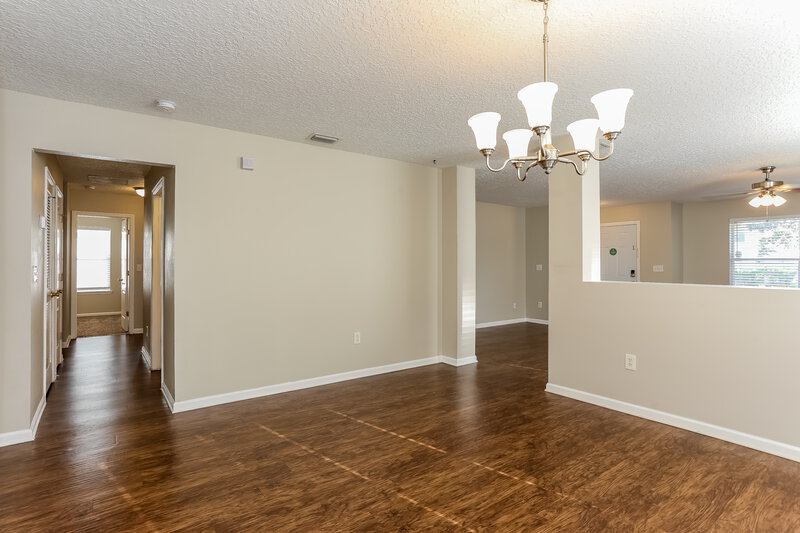 2,095/Mo, 1429 Dunns Lake Dr Jacksonville, FL 32218 Dining Room View 2