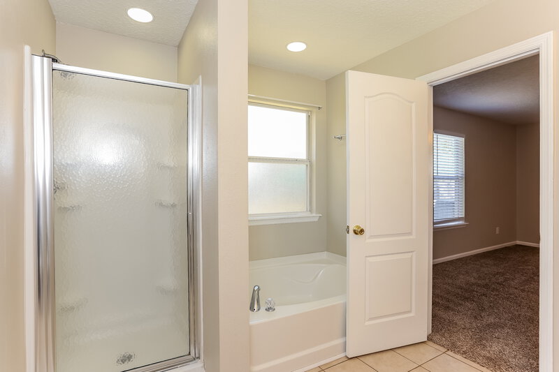 2,095/Mo, 1429 Dunns Lake Dr Jacksonville, FL 32218 Main Bathroom View 2