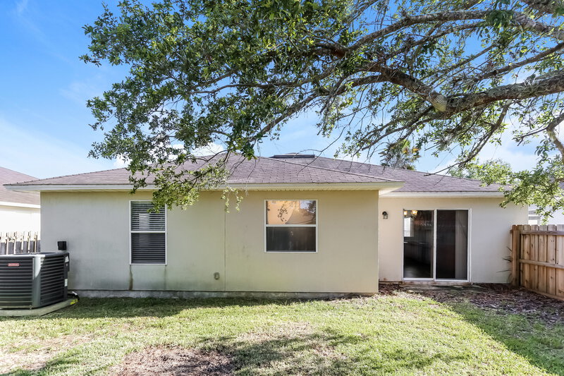 2,095/Mo, 1429 Dunns Lake Dr Jacksonville, FL 32218 Rear View