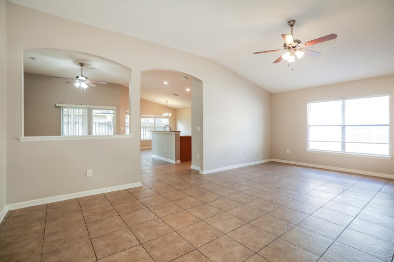 2,215/Mo, 2109 S Cranbrook Ave St Augustine, FL 32092 Living Room View 2