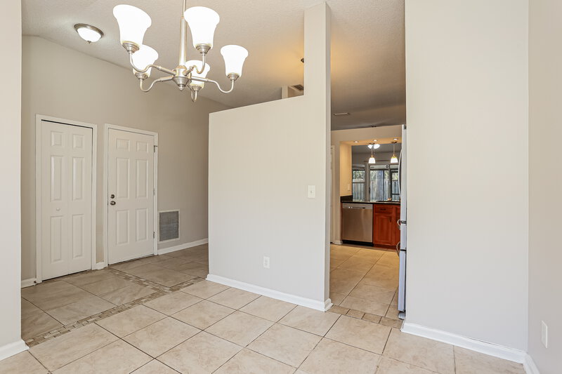 1,945/Mo, 11340 Trotting Horse Ln S Jacksonville, FL 32225 Dining Room View 2
