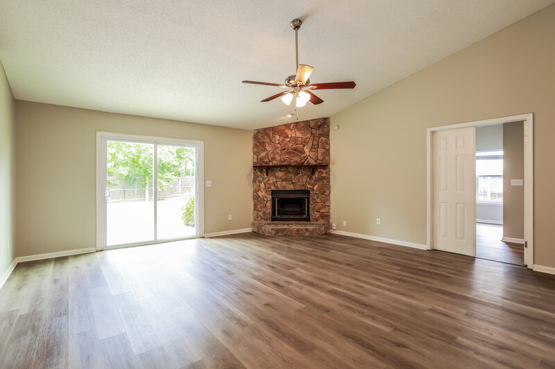 1,765/Mo, 8072 Honeysuckle Ln Jacksonville, FL 32244 Living Room View 3