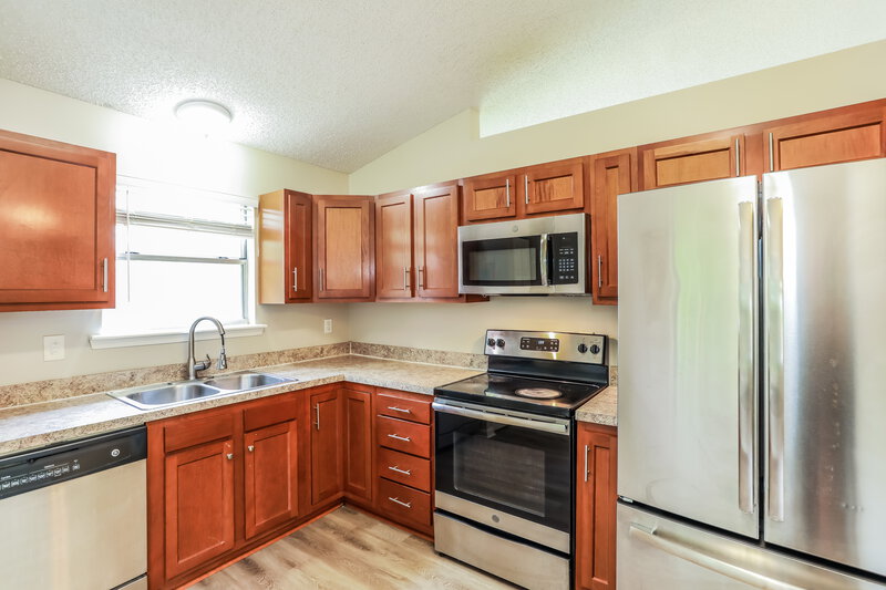 1,765/Mo, 8072 Honeysuckle Ln Jacksonville, FL 32244 Kitchen View