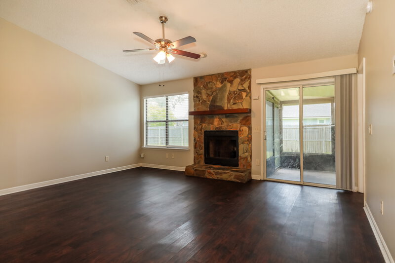 1,545/Mo, 7973 Swamp Flower Dr E Jacksonville, FL 32244 Living Room View