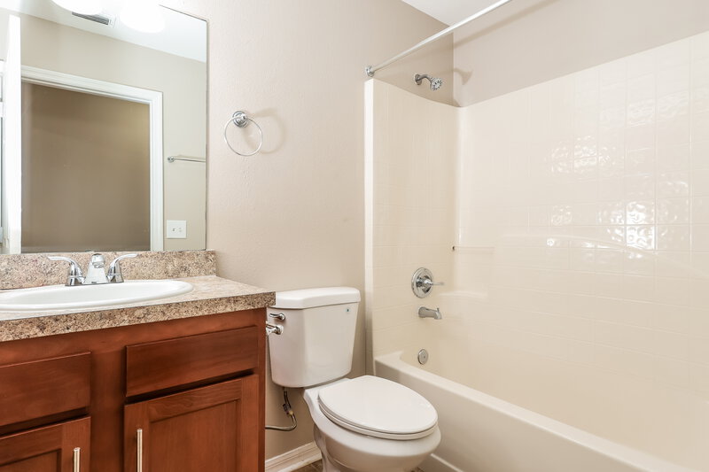 1,985/Mo, 6811 Majorca Ct Jacksonville, FL 32222 Bathroom View