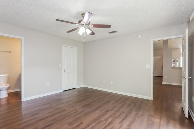 1,750/Mo, 2015 Cardiff Ln Middleburg, FL 32068 Main Bedroom View