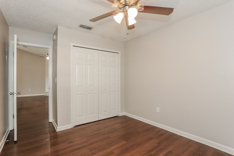 1,750/Mo, 2015 Cardiff Ln Middleburg, FL 32068 Bedroom View