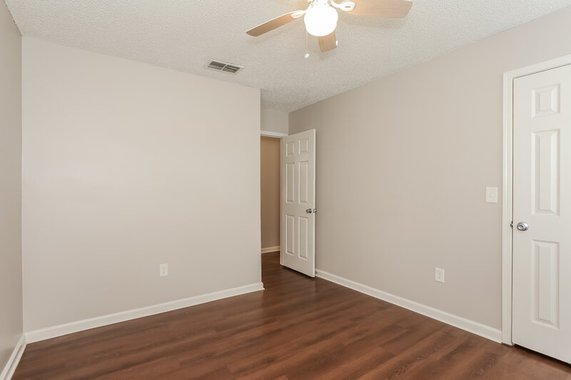 1,750/Mo, 2015 Cardiff Ln Middleburg, FL 32068 Bedroom View 2