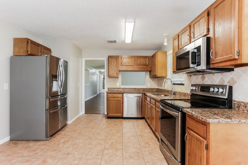 1,980/Mo, 11690 Cherry Bark Dr Jacksonville, FL 32218 Kitchen View