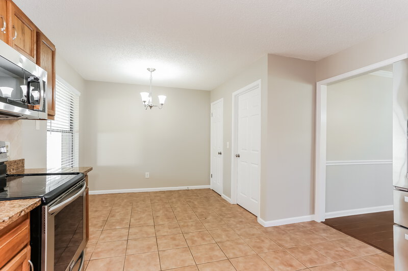 1,980/Mo, 11690 Cherry Bark Dr Jacksonville, FL 32218 Kitchen View 2