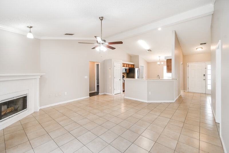 1,865/Mo, 1748 Northglen Cir Middleburg, FL 32068 Living Room View