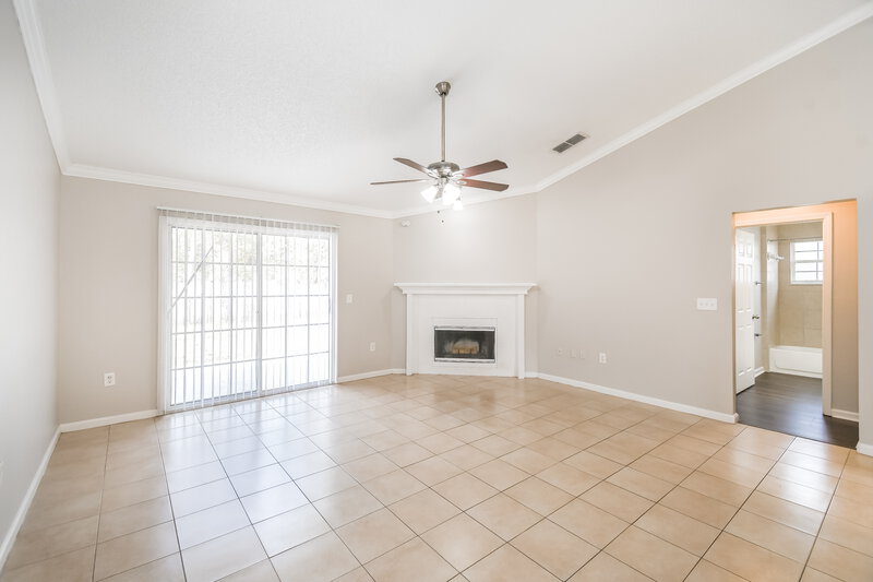 1,865/Mo, 1748 Northglen Cir Middleburg, FL 32068 Living Room View 2