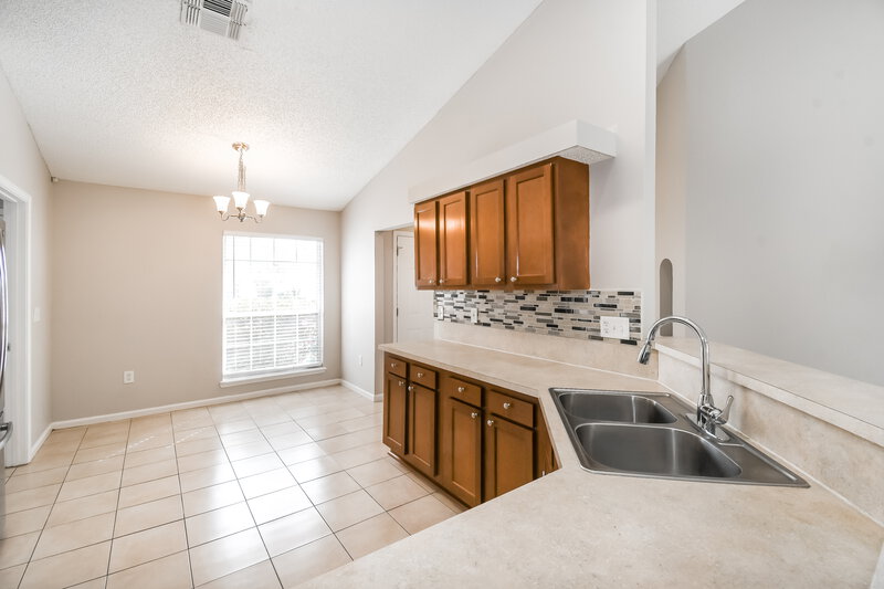 1,865/Mo, 1748 Northglen Cir Middleburg, FL 32068 Kitchen View