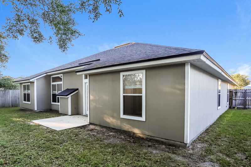2,315/Mo, 3476 Shelley Dr Green Cove Springs, FL 32043 Rear View