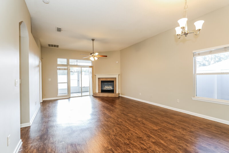 1,875/Mo, 4508 Campus Hills Cir Jacksonville, FL 32218 Living Room View