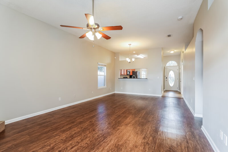 1,875/Mo, 4508 Campus Hills Cir Jacksonville, FL 32218 Living Room View 2