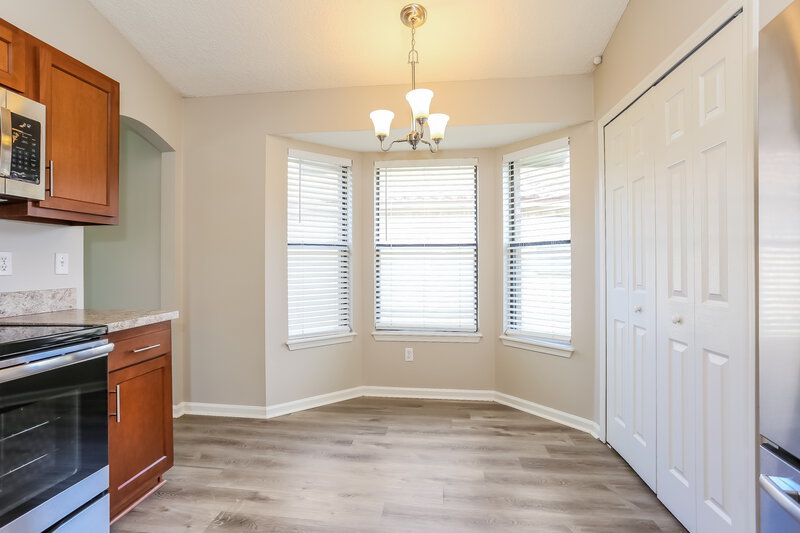 2,020/Mo, 1560 Beecher Ln Orange Park, FL 32073 Breakfast Nook View 2