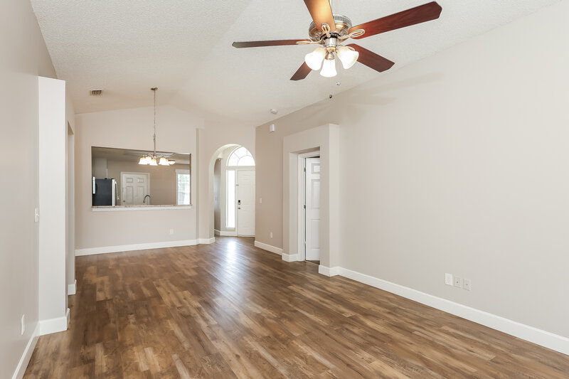 1,850/Mo, 1544 Slash Pine Ct Orange Park, FL 32073 Living Room View