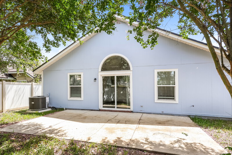 1,850/Mo, 1544 Slash Pine Ct Orange Park, FL 32073 Rear View