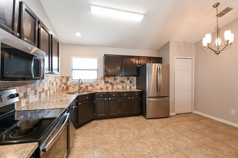 1,890/Mo, 5328 Tessa Ter Jacksonville, FL 32244 Kitchen View
