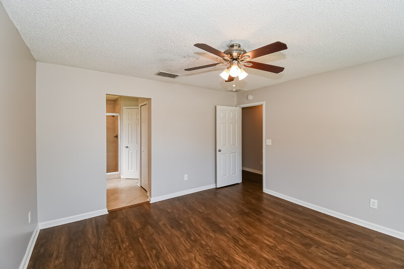 1,890/Mo, 5328 Tessa Ter Jacksonville, FL 32244 Main Bedroom View 2