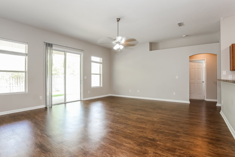 2,260/Mo, 11829 Parker Lakes Dr Jacksonville, FL 32221 Living Room View