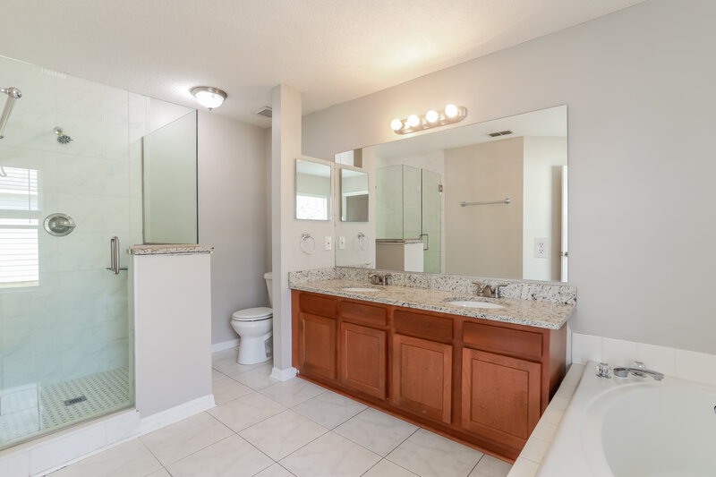 1,855/Mo, 3131 Fox Squirrel Dr Orange Park, FL 32073 Main Bathroom View