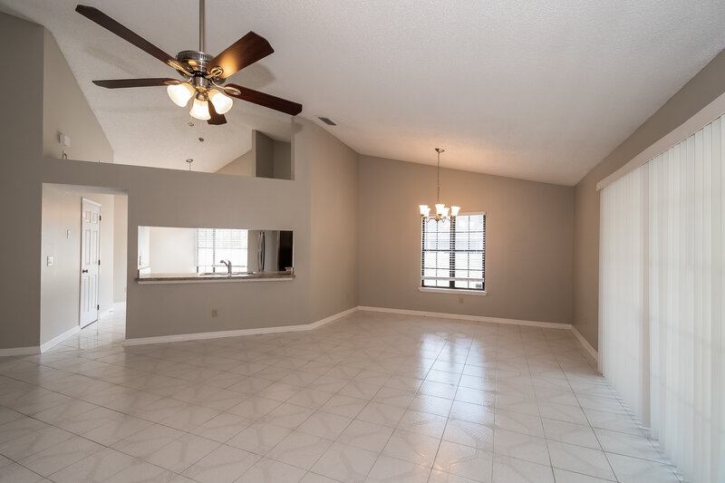 1,790/Mo, 8118 Loch Lomond Ln Jacksonville, FL 32244 Living Room View 2