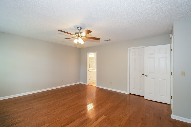 1,790/Mo, 8118 Loch Lomond Ln Jacksonville, FL 32244 Master Bedroom View 2