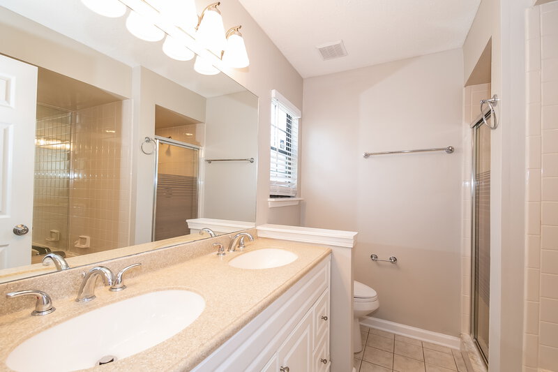 1,790/Mo, 8118 Loch Lomond Ln Jacksonville, FL 32244 Master Bathroom View