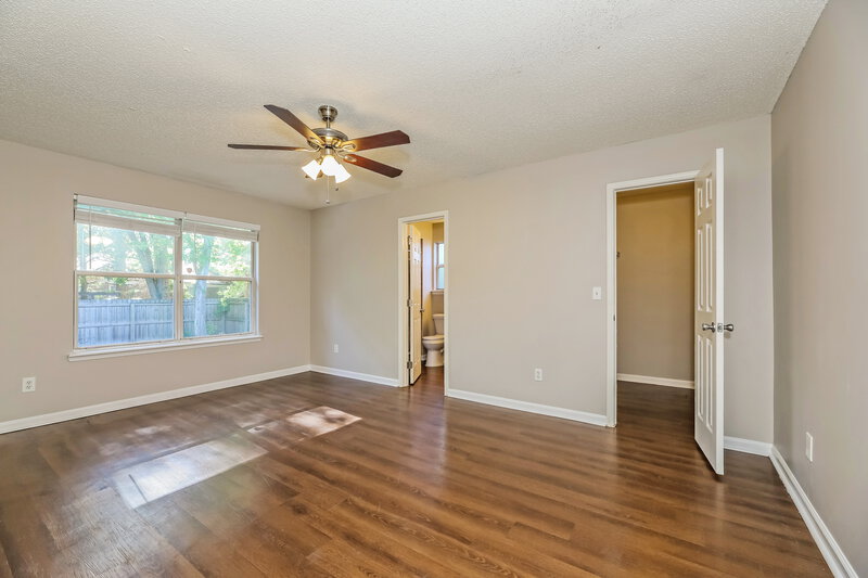2,025/Mo, 2863 Sandy Beach Ln Jacksonville, FL 32277 Main Bedroom View 2