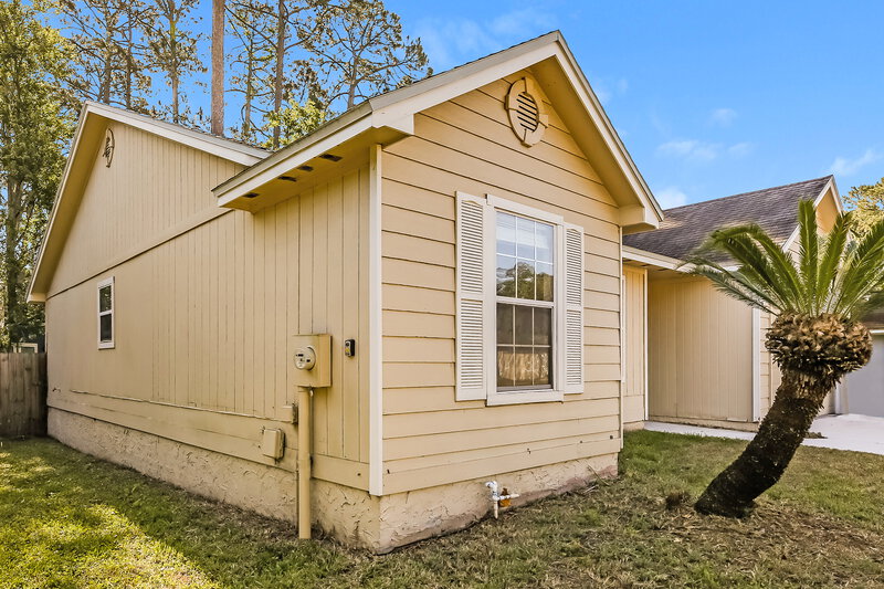 2,025/Mo, 2863 Sandy Beach Ln Jacksonville, FL 32277 Rear View