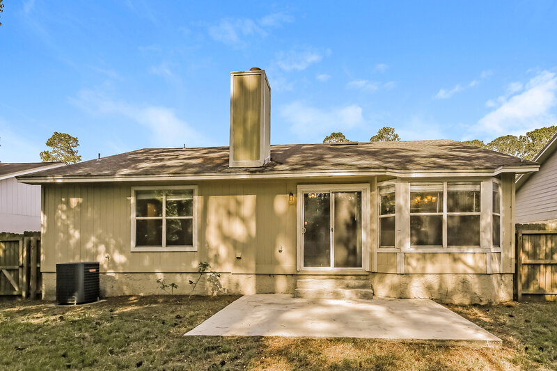 2,025/Mo, 2863 Sandy Beach Ln Jacksonville, FL 32277 Rear View 2