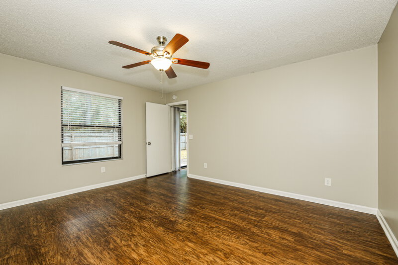 2,270/Mo, 8050 Cumberland Gap Trl Jacksonville, FL 32244 Main Bedroom View 2