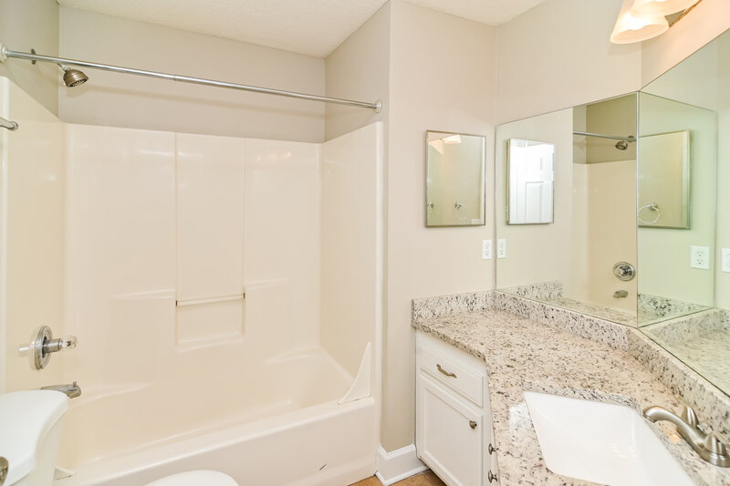 2,105/Mo, 2959 Waters View Cir Orange Park, FL 32073 Bathroom View