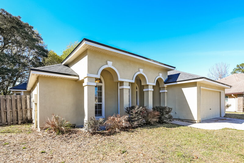 2,340/Mo, 9202 Dale View Ln W Jacksonville, FL 32225 Front View