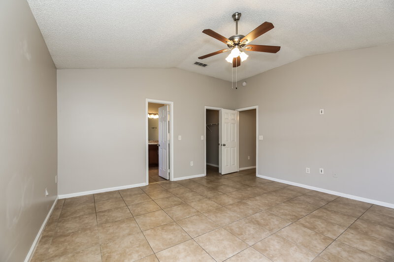 2,340/Mo, 9202 Dale View Ln W Jacksonville, FL 32225 Main Bedroom View