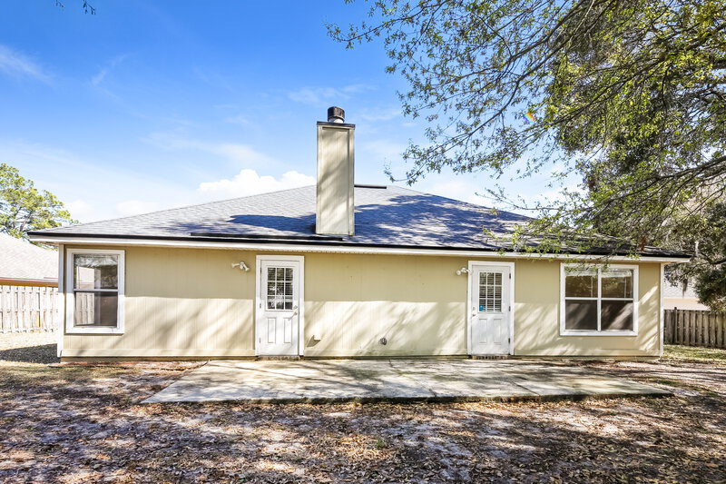2,340/Mo, 9202 Dale View Ln W Jacksonville, FL 32225 Rear View