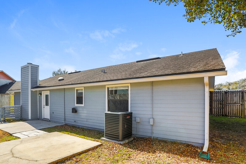 2,180/Mo, 11041 Losco Jct Dr Jacksonville, FL 32257 Rear View