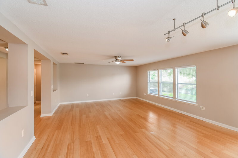 2,045/Mo, 1153 Dawn Creek Ct Jacksonville, FL 32218 Living Room View