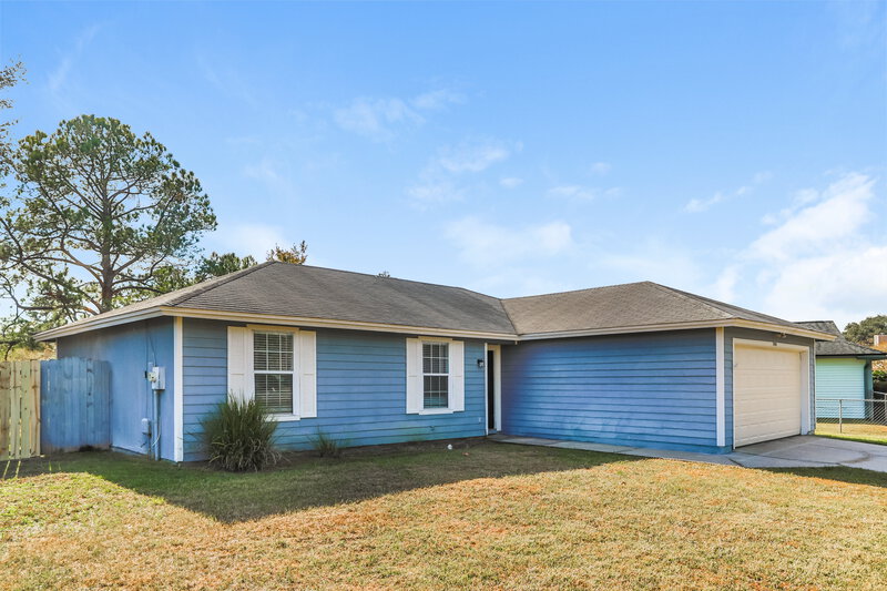 1,615/Mo, 7416 Cinnamon Lakes Dr Jacksonville, FL 32244 Front View