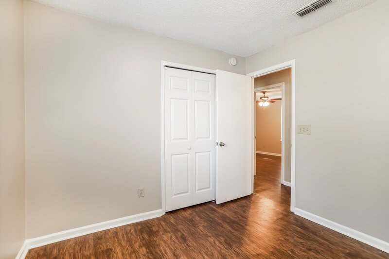 1,615/Mo, 7416 Cinnamon Lakes Dr Jacksonville, FL 32244 Bedroom View 2