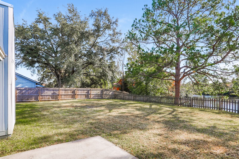 1,615/Mo, 7416 Cinnamon Lakes Dr Jacksonville, FL 32244 Rear View 2