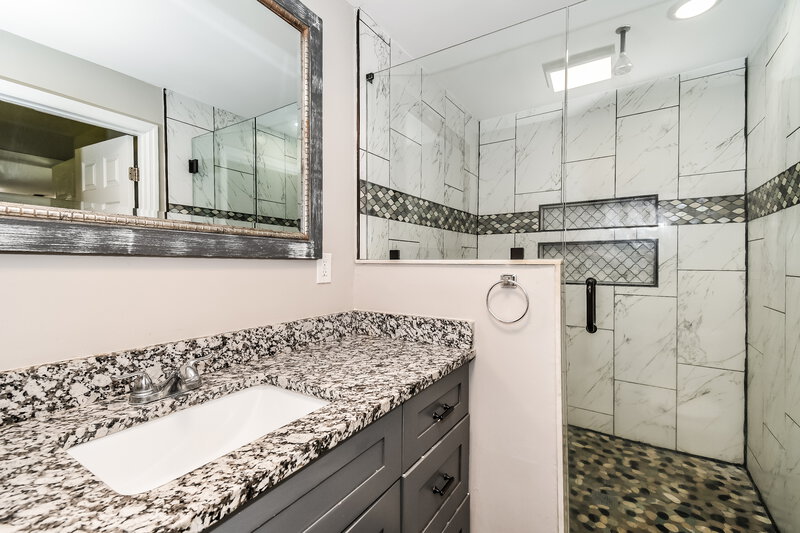 2,280/Mo, 3477 Docksider Dr Jacksonville, FL 32257 Main Bathroom View