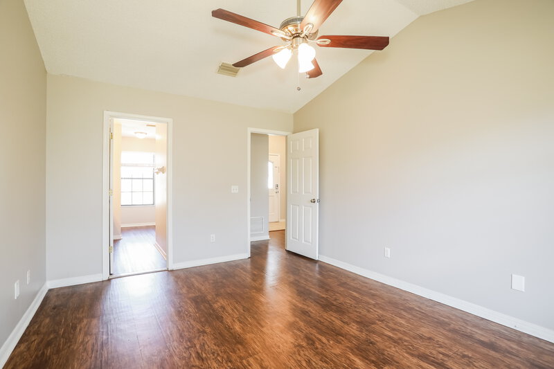 1,945/Mo, 8245 Hamden Cir W Jacksonville, FL 32244 Main Bedroom View 2