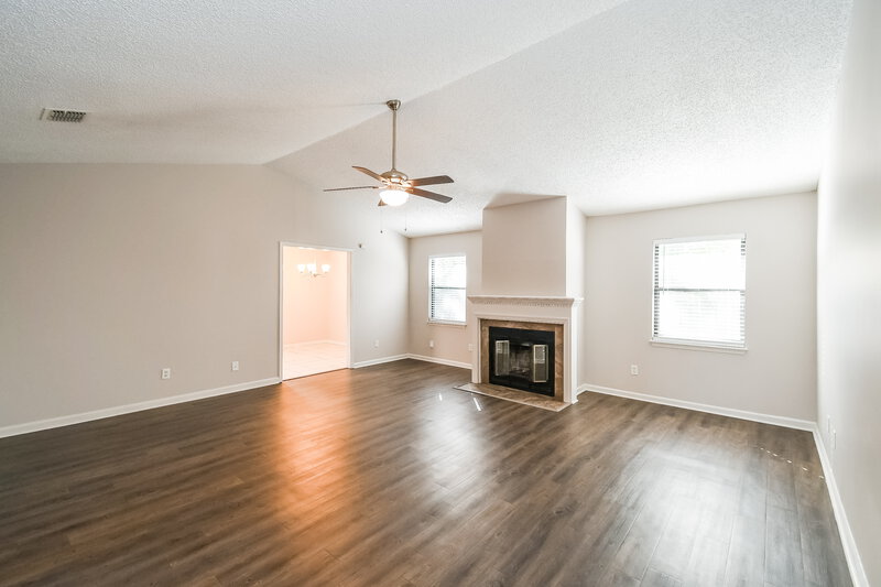 1,950/Mo, 10818 Carrington Ct Jacksonville, FL 32257 Living Room View 3