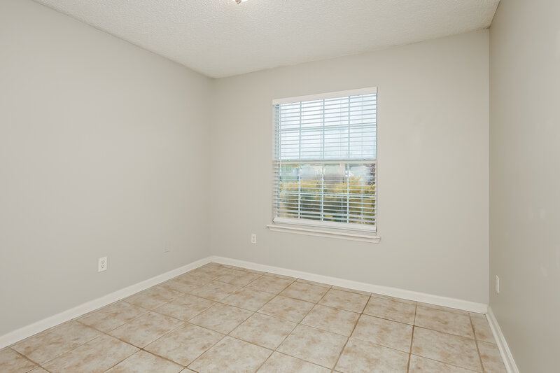 2,130/Mo, 7811 Invermere Blvd N Jacksonville, FL 32244 Bonus Room View