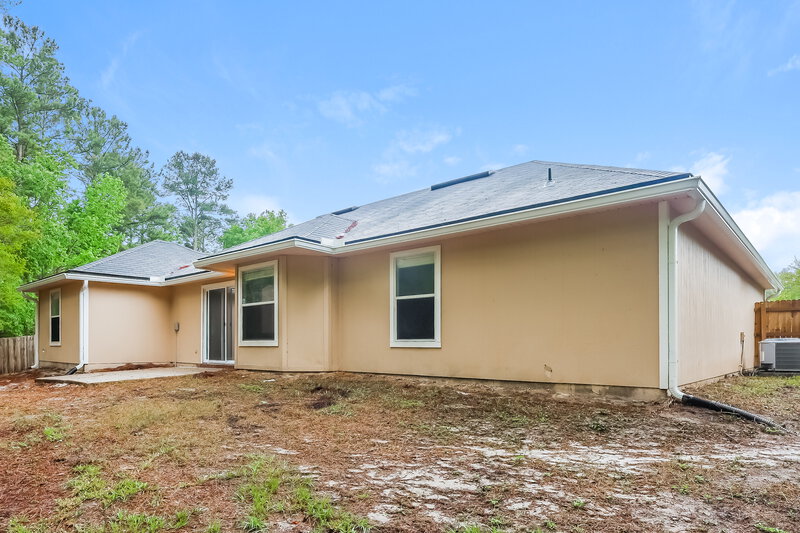 2,130/Mo, 7811 Invermere Blvd N Jacksonville, FL 32244 Rear View